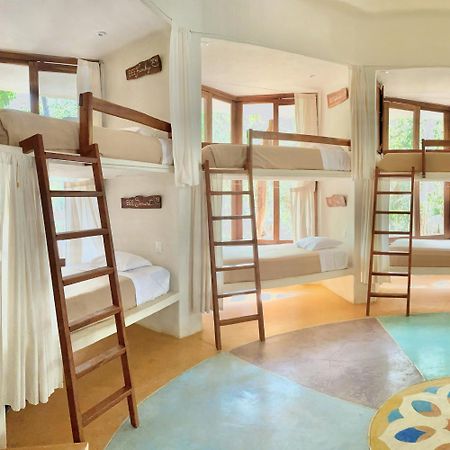 Hotel Holistika 툴룸 외부 사진